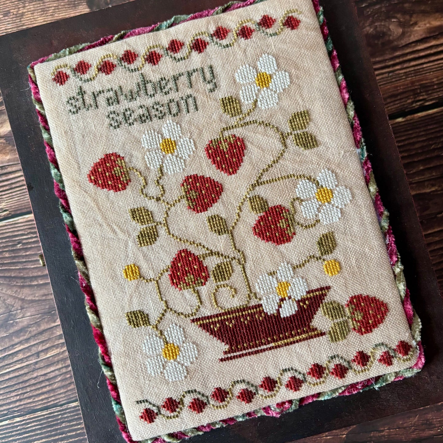 Strawberry Season Cross-stitch Chart
