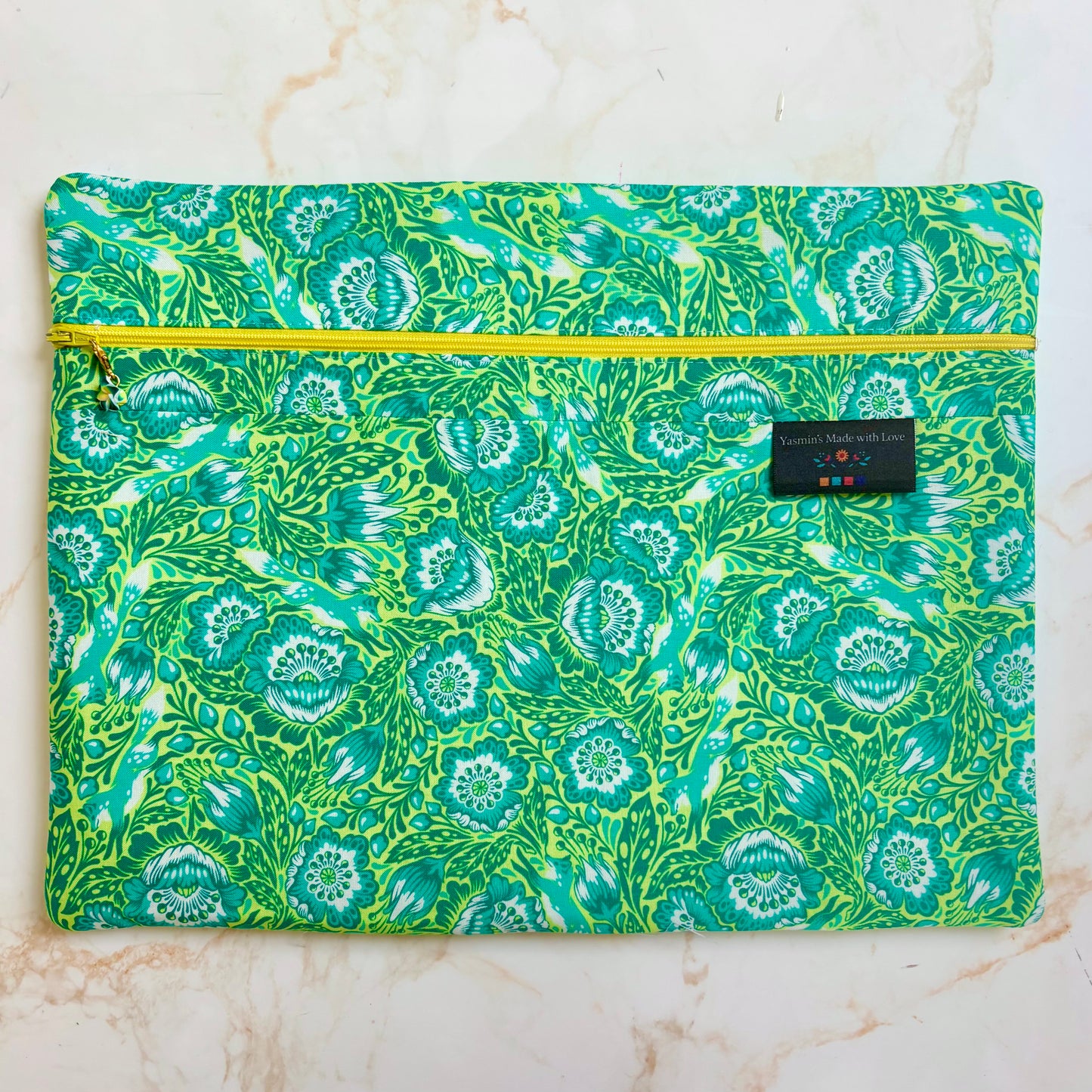 Tiny Beasts Green Fox Project Bag 11’x14’ (27.9cm x 35.6cm)
