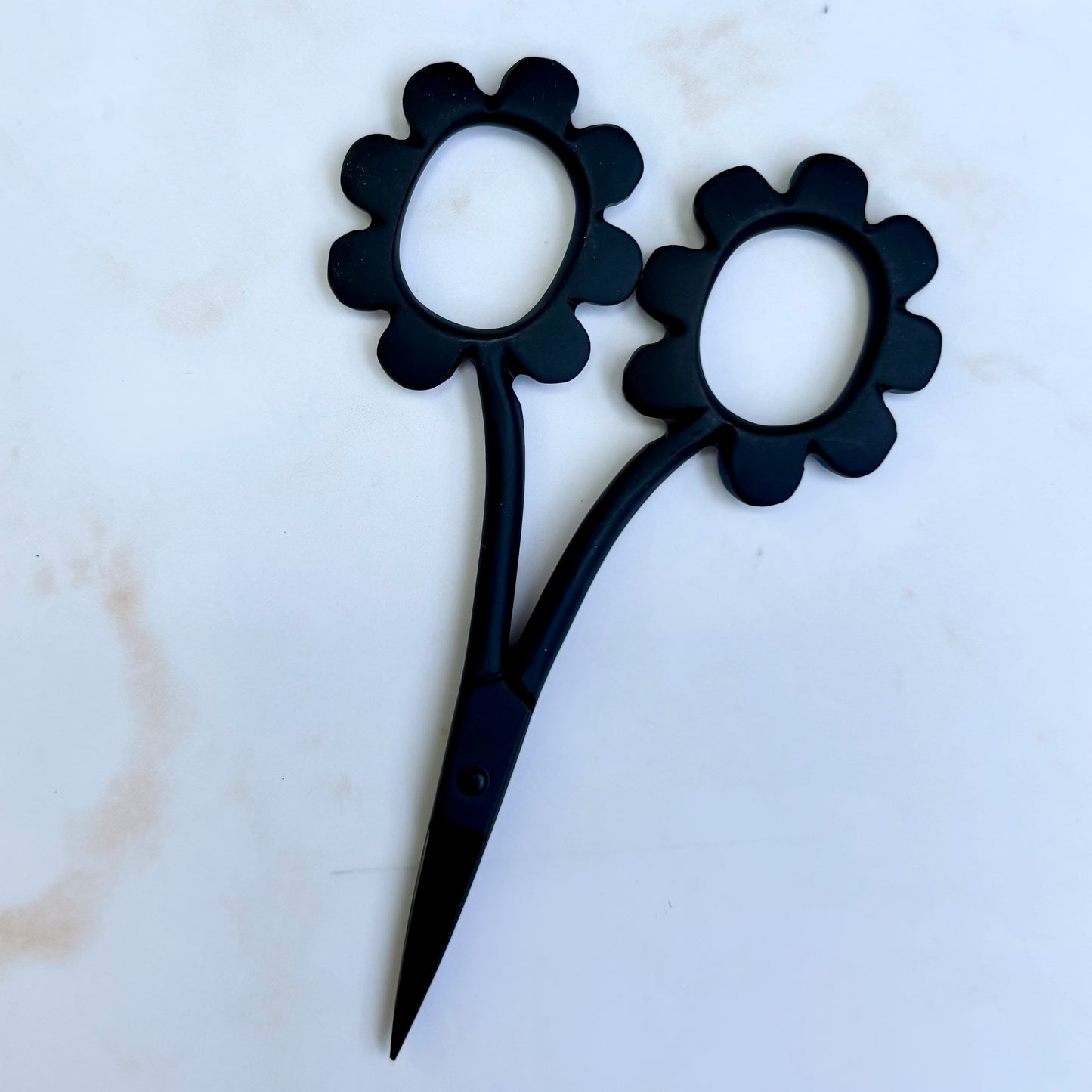 Daisy Scissors by Kelmscott Designs