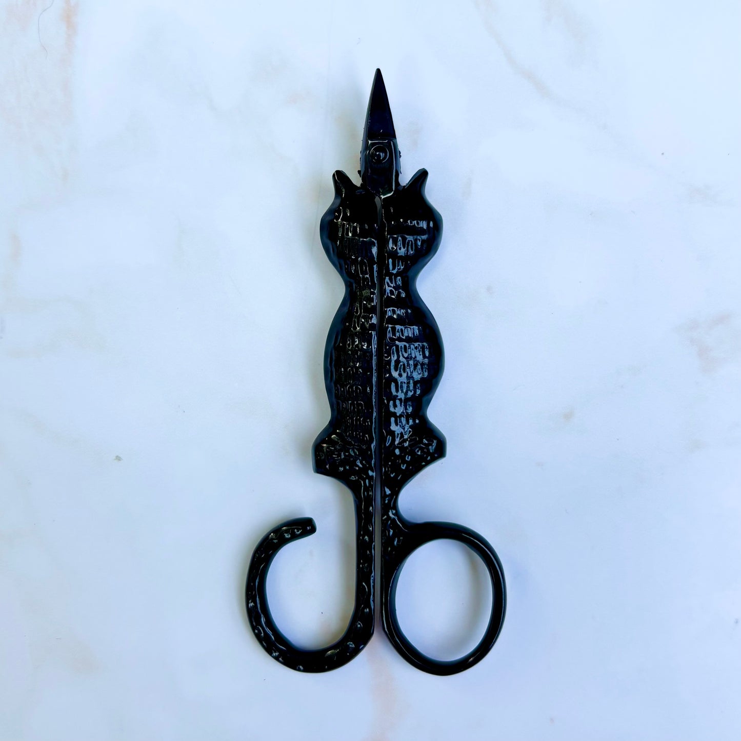 Cat Snips with tail finger loop and sharp stainless blades
