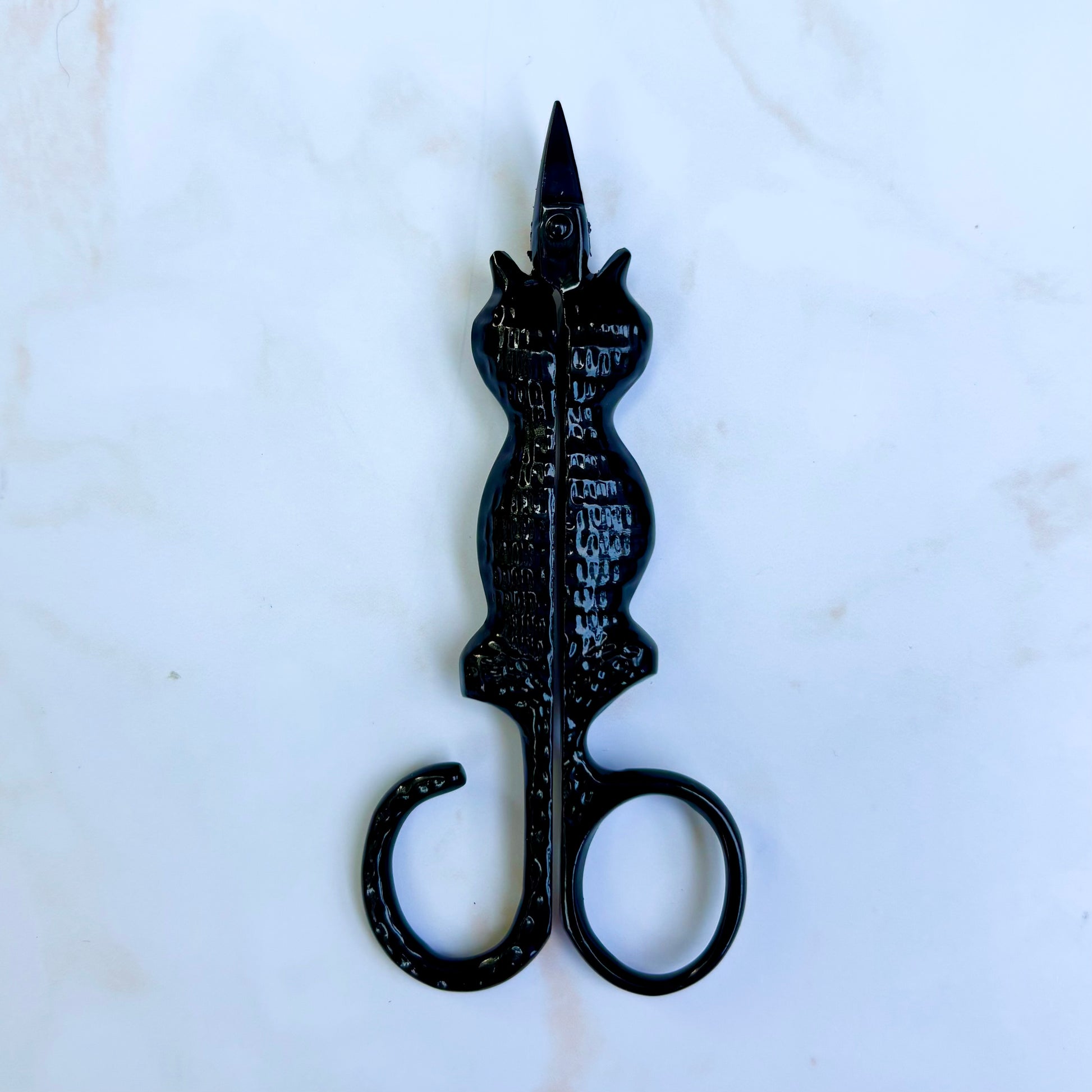 Cat Snips with tail finger loop and sharp stainless blades