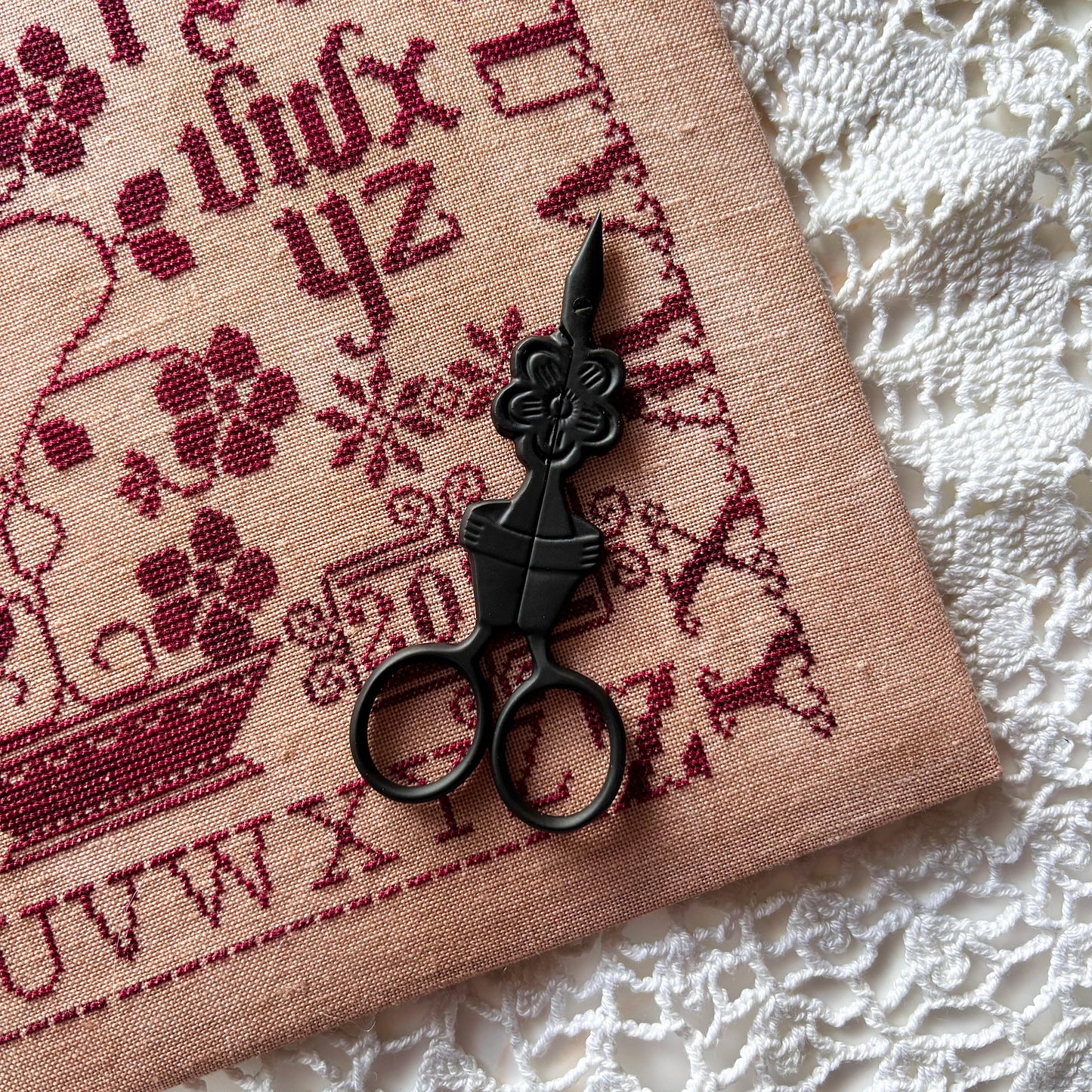 Flower Pot Scissors by Kelmscott Designs