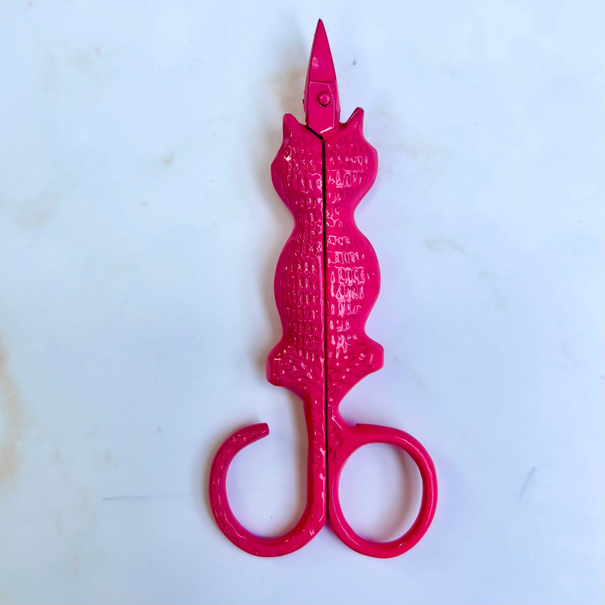 Cat Snips with tail finger loop and sharp stainless blades