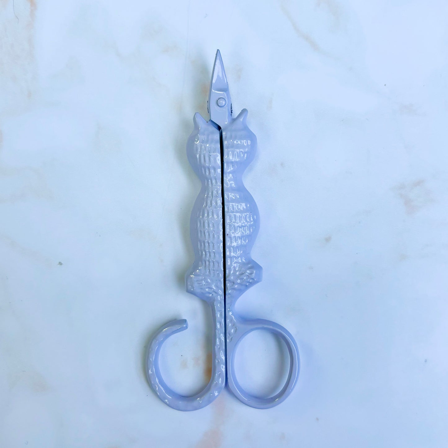 Cat Snips with tail finger loop and sharp stainless blades