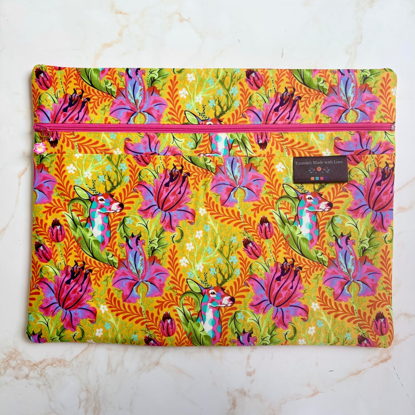 Tiny Beasts Yellow Deer Project Bag 11’x14’ (27.9cm x 35.6cm)
