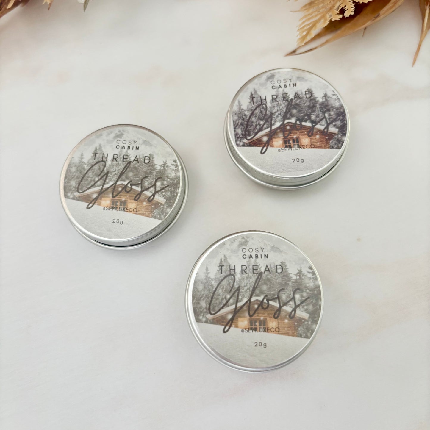 Cosy Cabin Scented Thread Gloss