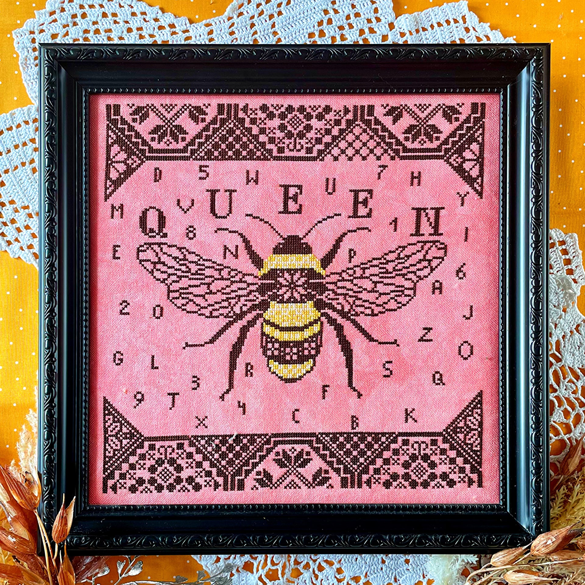 Queen Bee – Cross Stitch Pattern