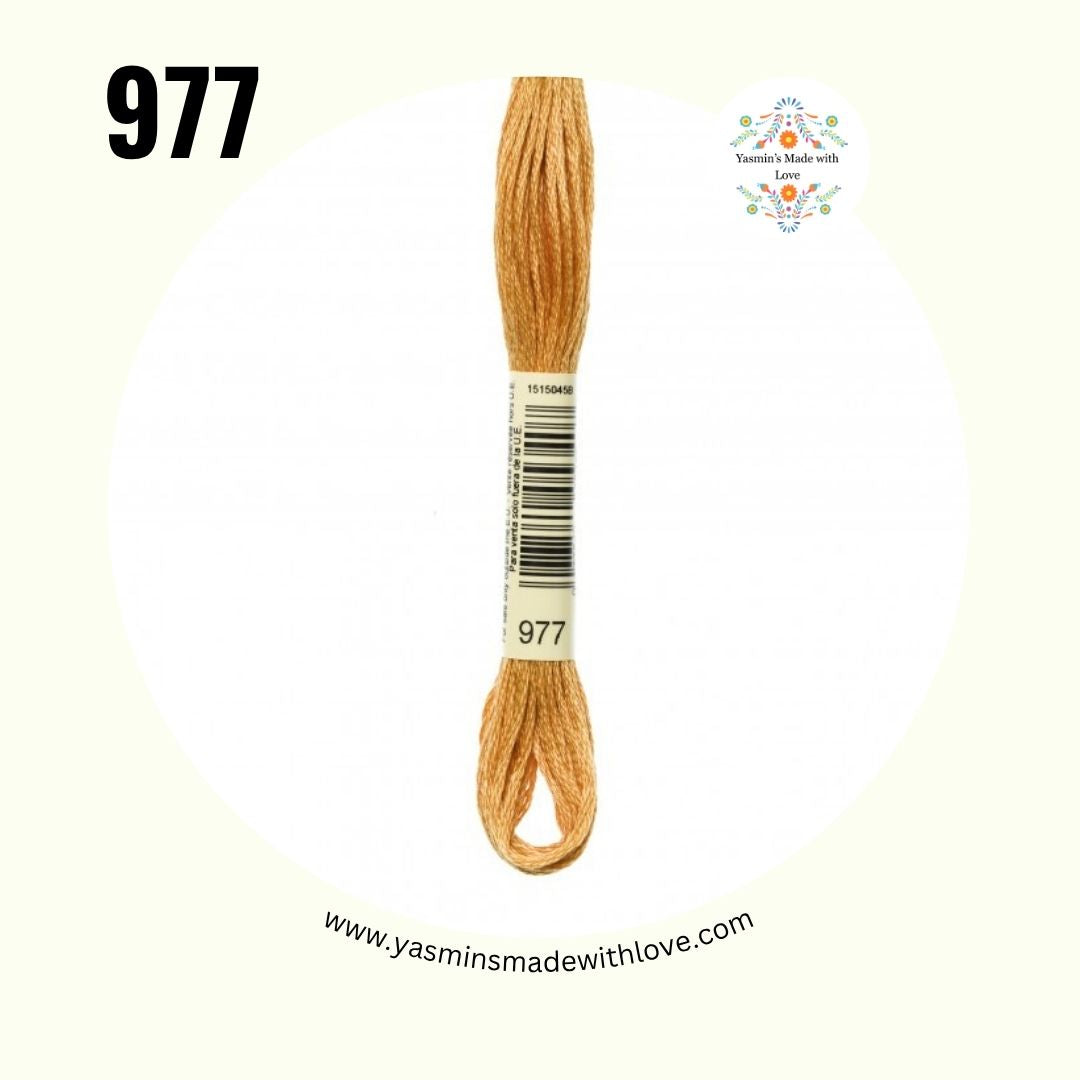 977 Golden Brown Light – DMC Mouliné Standard Cotton