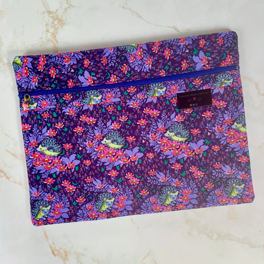 Tiny Beasts Purple Hedgehog Project Bag 11’x14’ (27.9cm x 35.6cm)