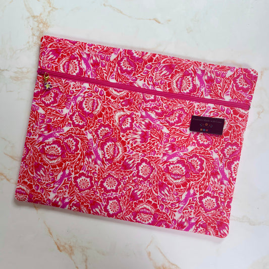 Tiny Beasts Pink Fox Project Bag 11’x14’ (27.9cm x 35.6cm)